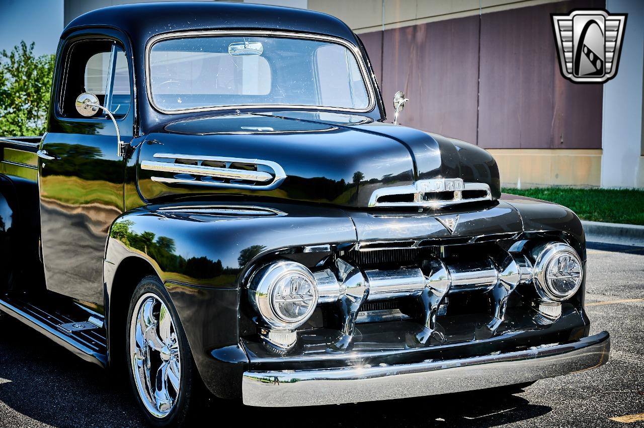 1951 Ford F2