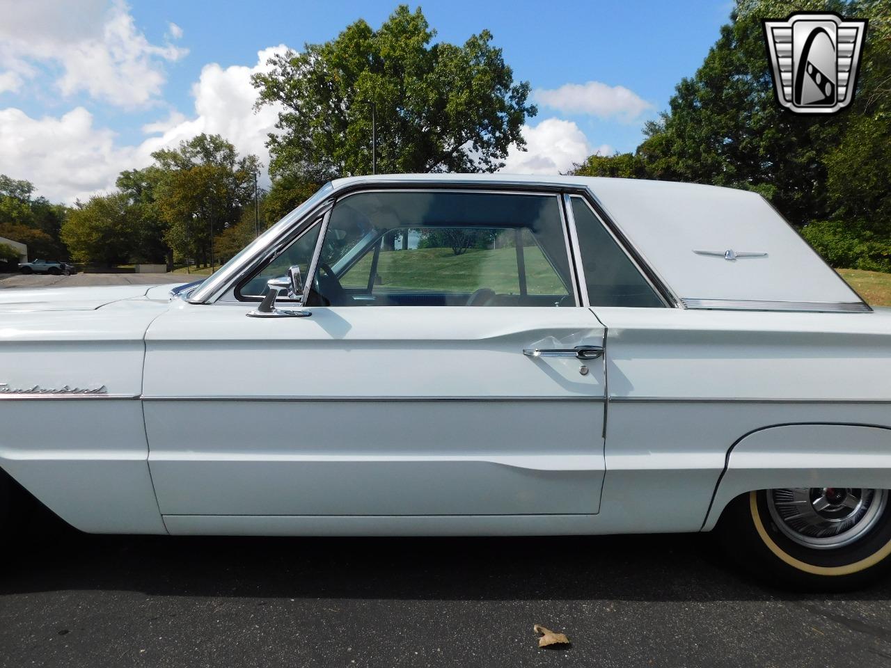 1964 Ford Thunderbird