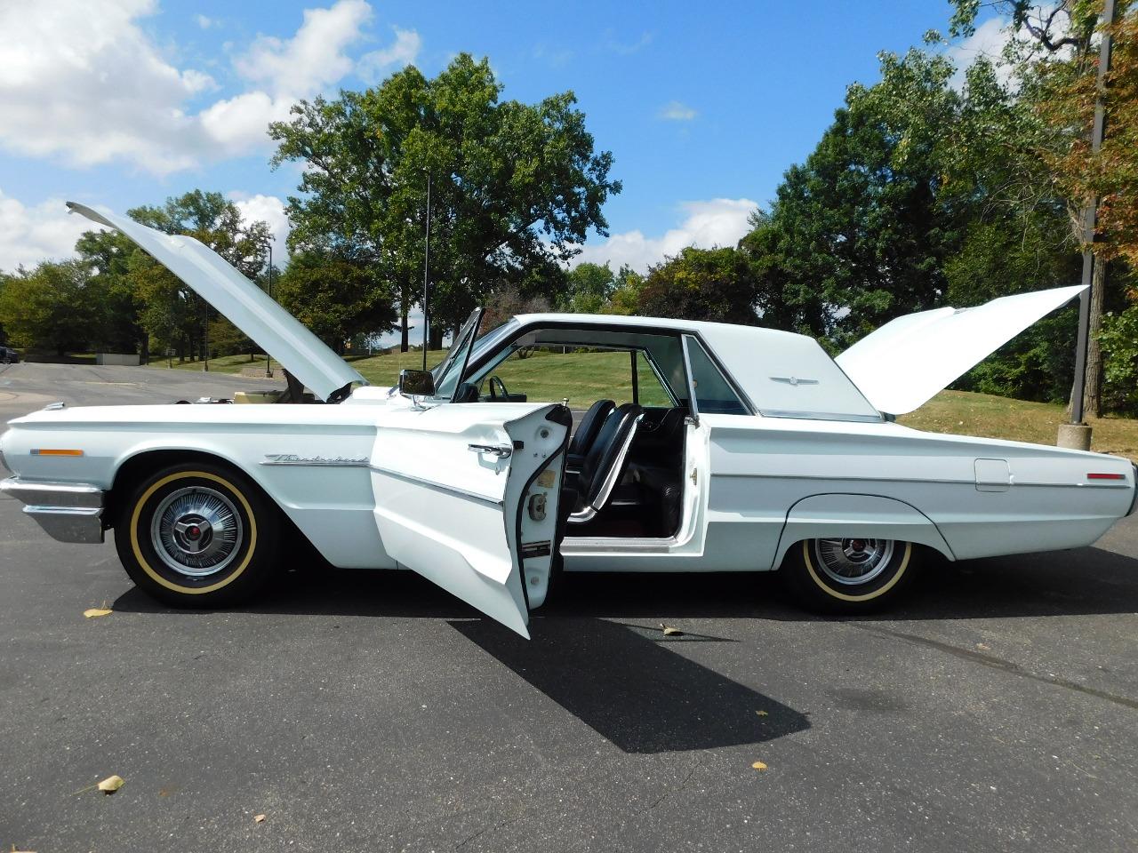 1964 Ford Thunderbird