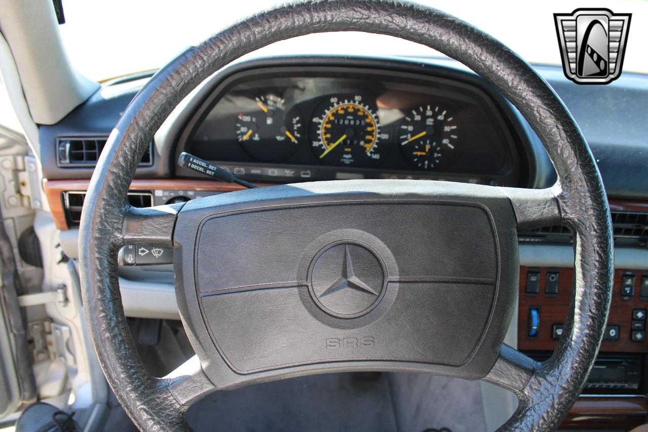 1986 Mercedes - Benz 300SDL