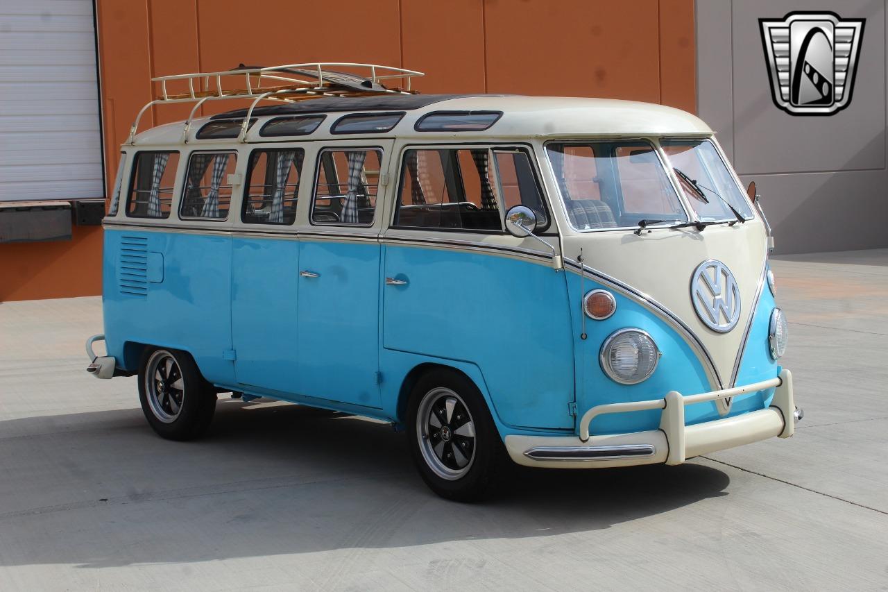 1973 Volkswagen Kombi Bus