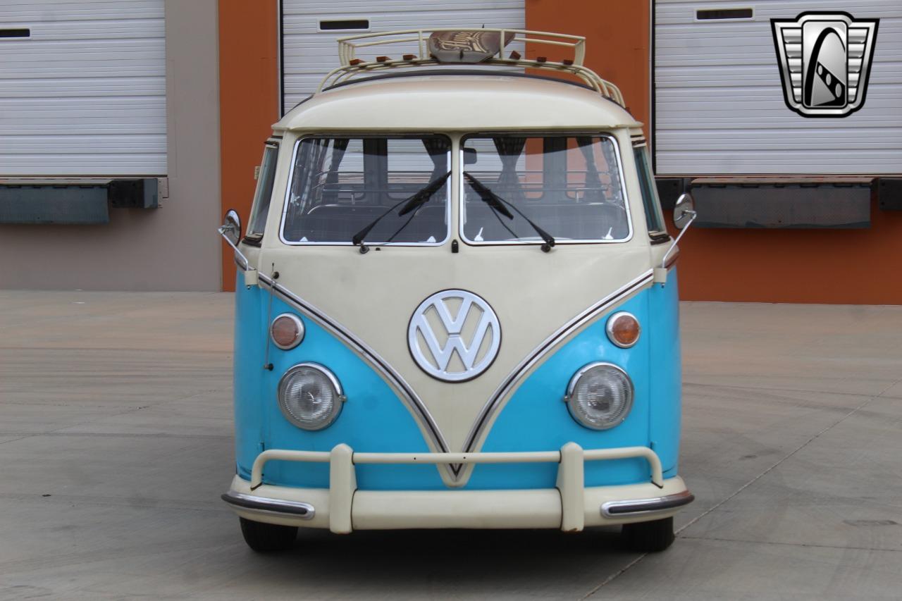 1973 Volkswagen Kombi Bus