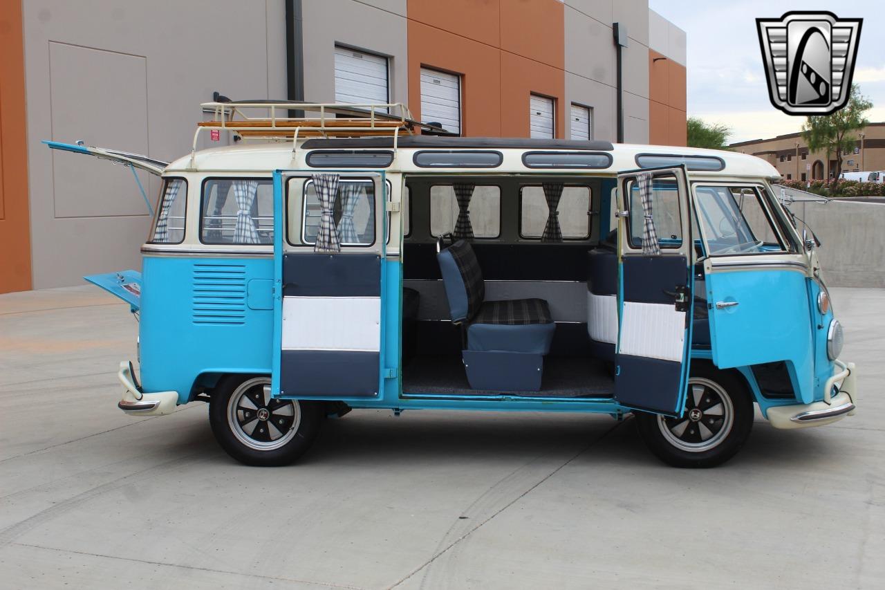 1973 Volkswagen Kombi Bus