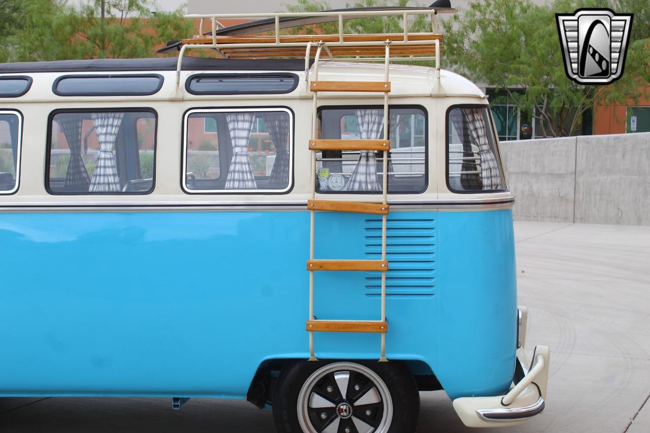 1973 Volkswagen Kombi Bus