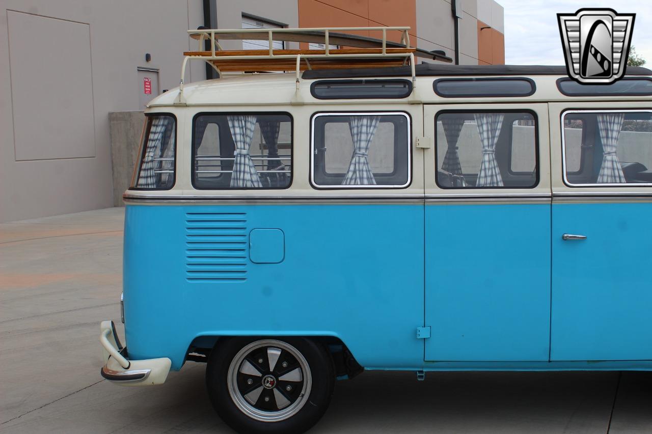 1973 Volkswagen Kombi Bus