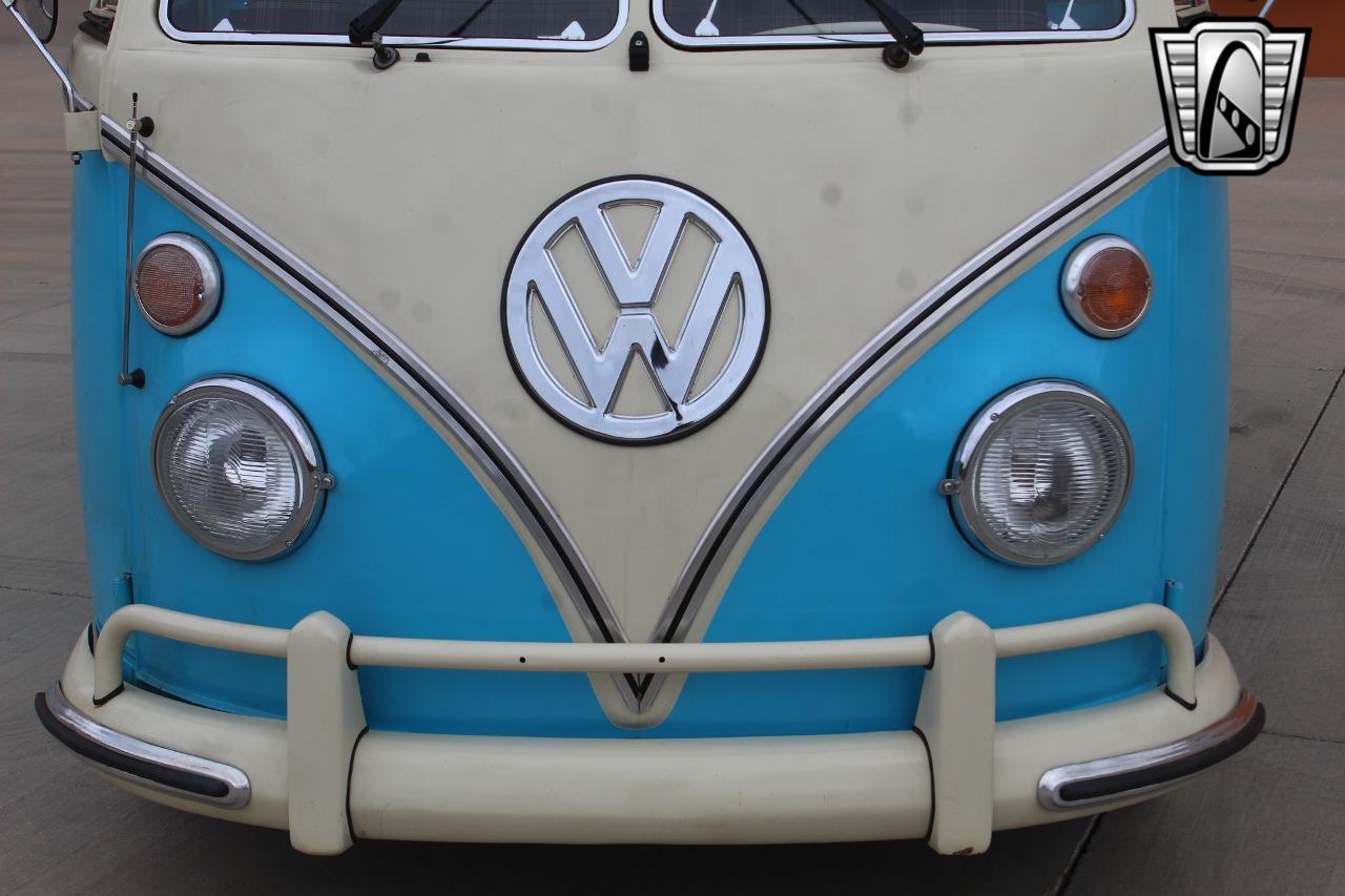 1973 Volkswagen Kombi Bus