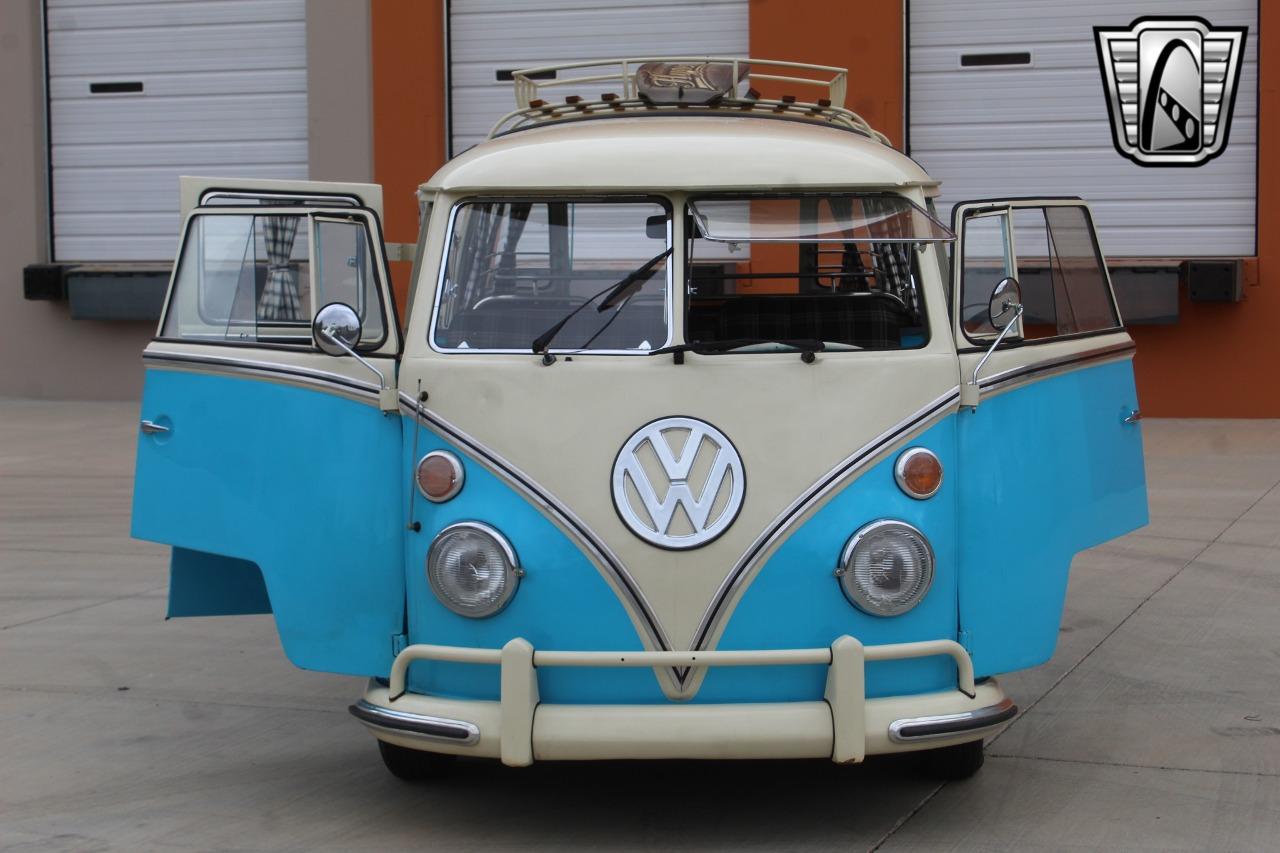 1973 Volkswagen Kombi Bus