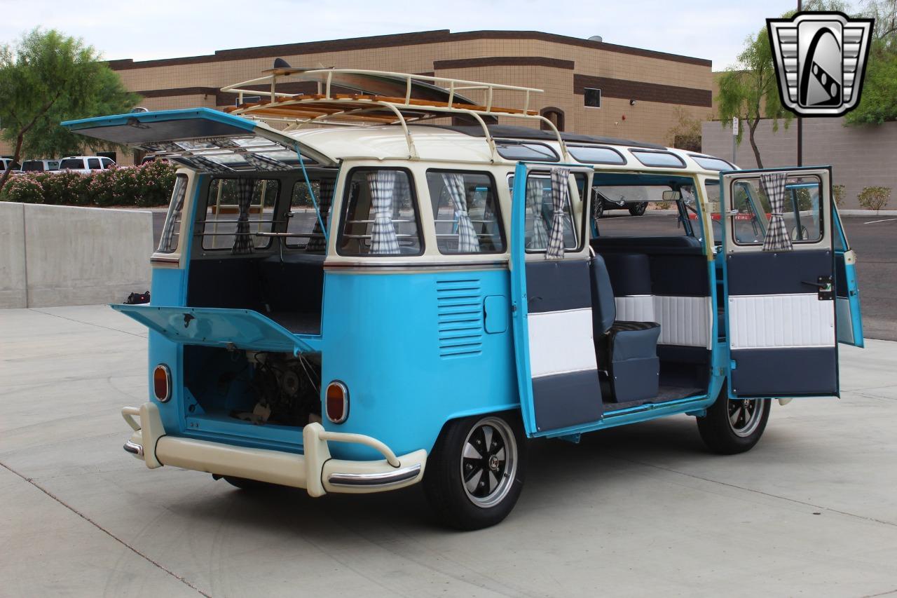 1973 Volkswagen Kombi Bus