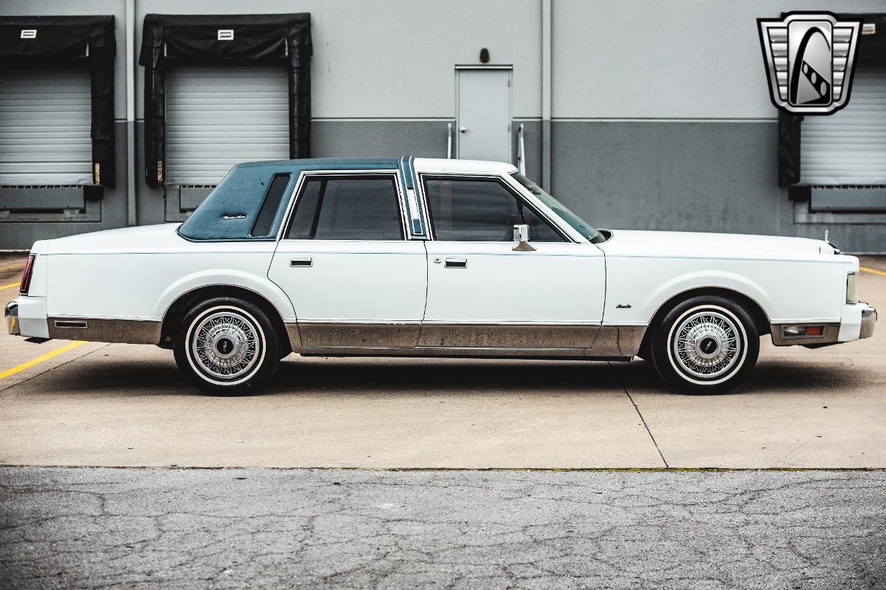 1985 Lincoln Town Car