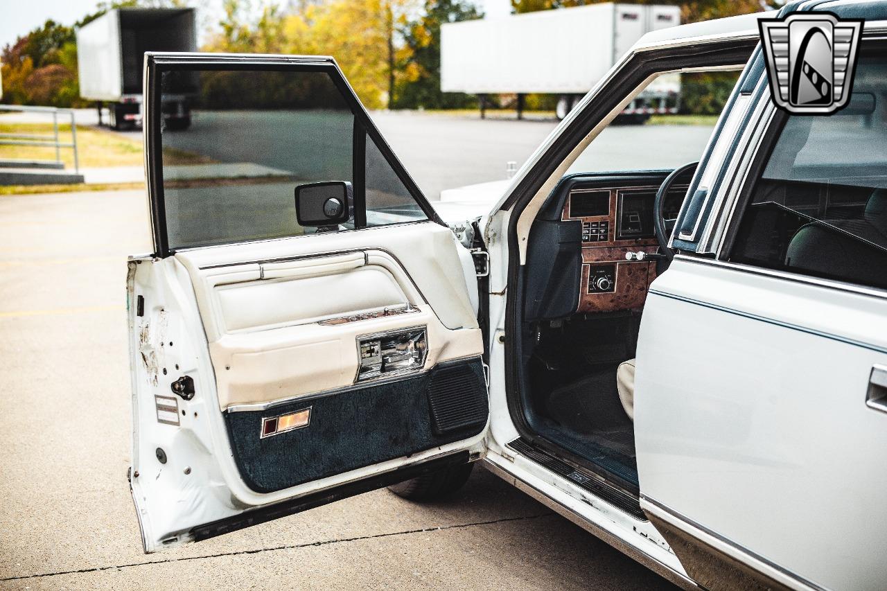 1985 Lincoln Town Car