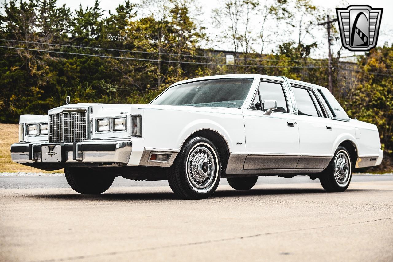 1985 Lincoln Town Car