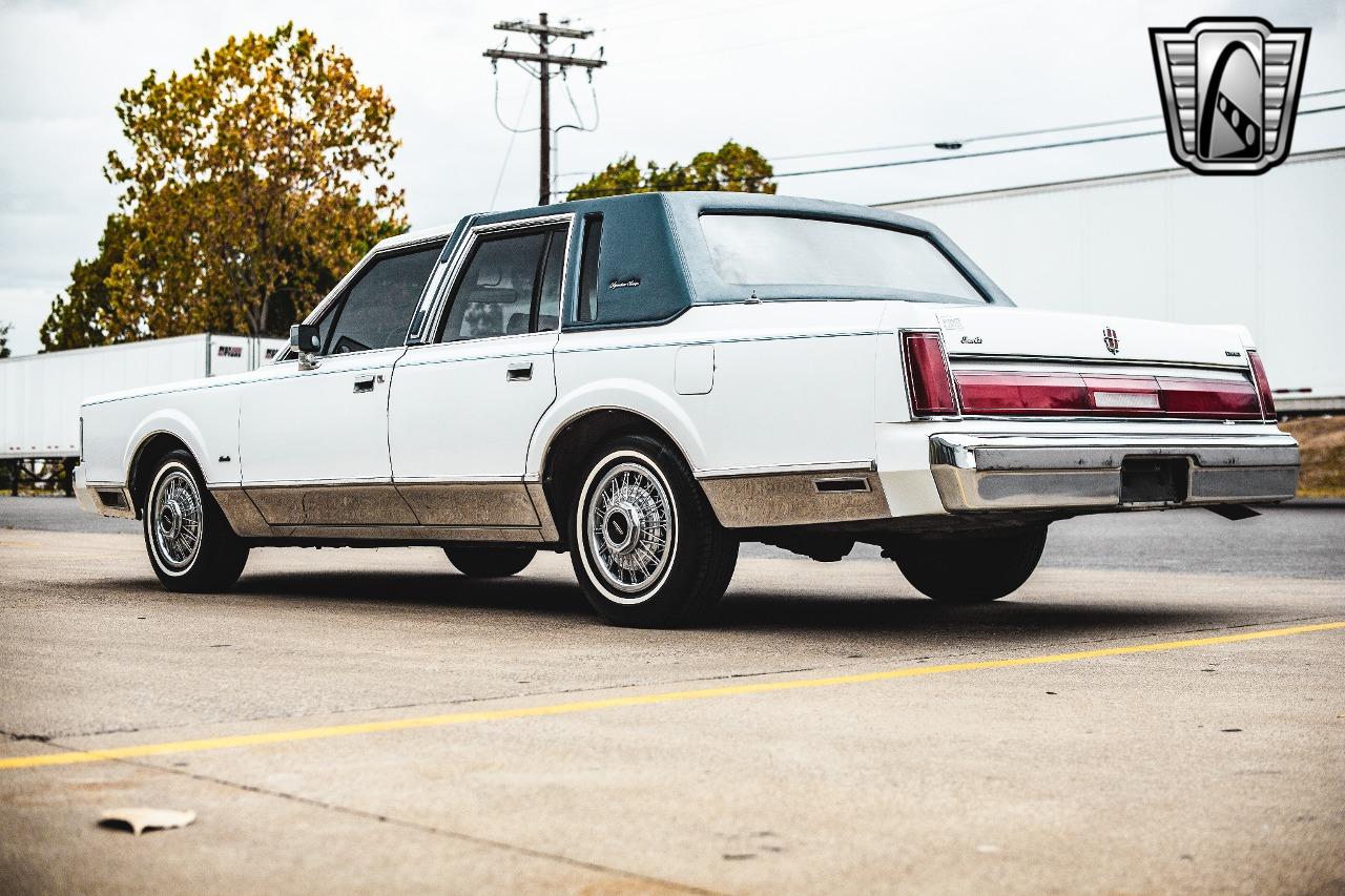 1985 Lincoln Town Car