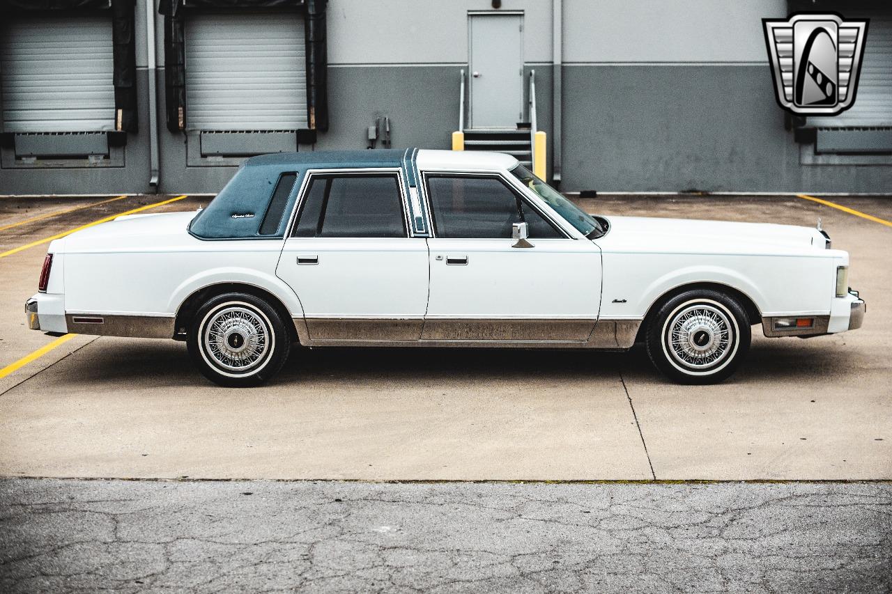 1985 Lincoln Town Car