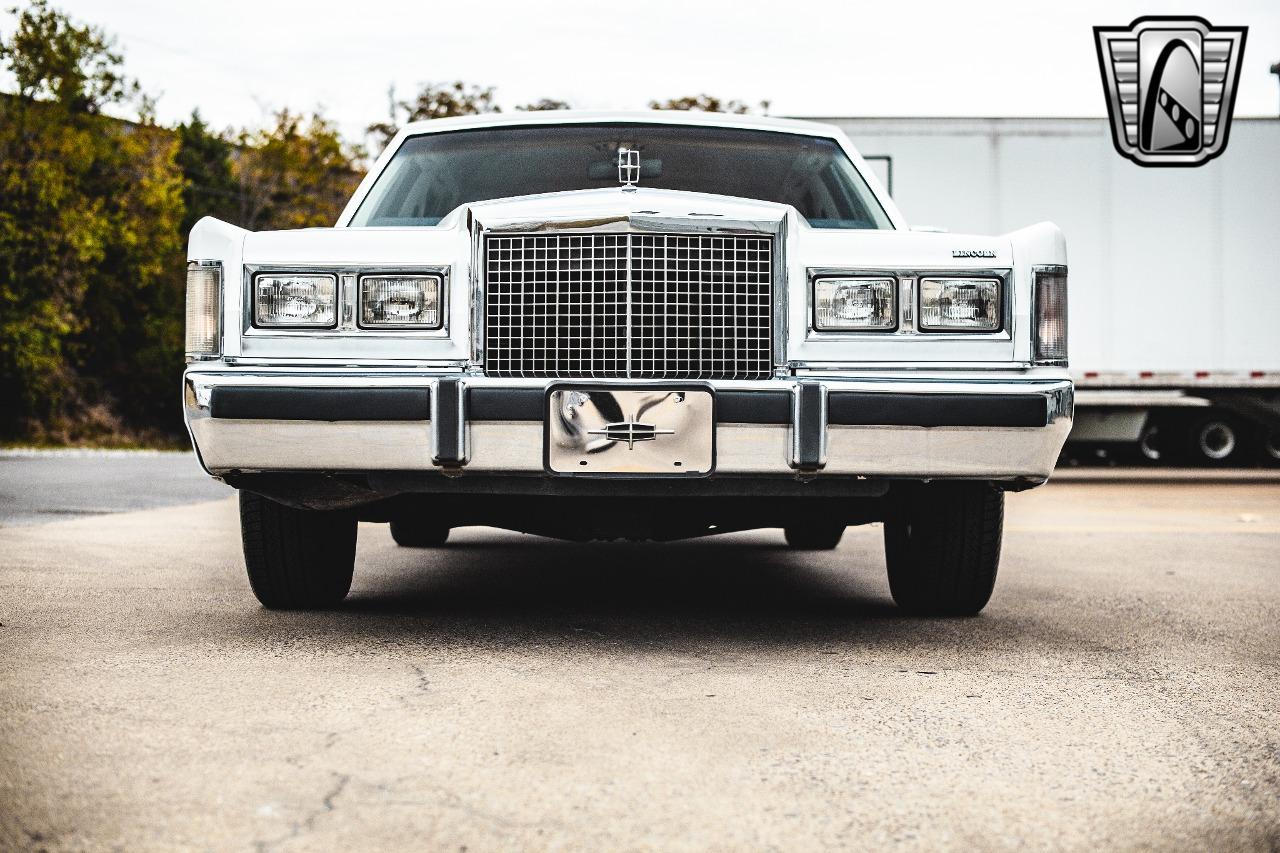 1985 Lincoln Town Car