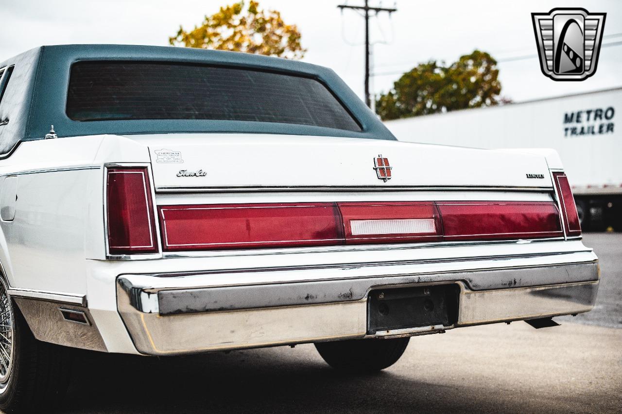 1985 Lincoln Town Car