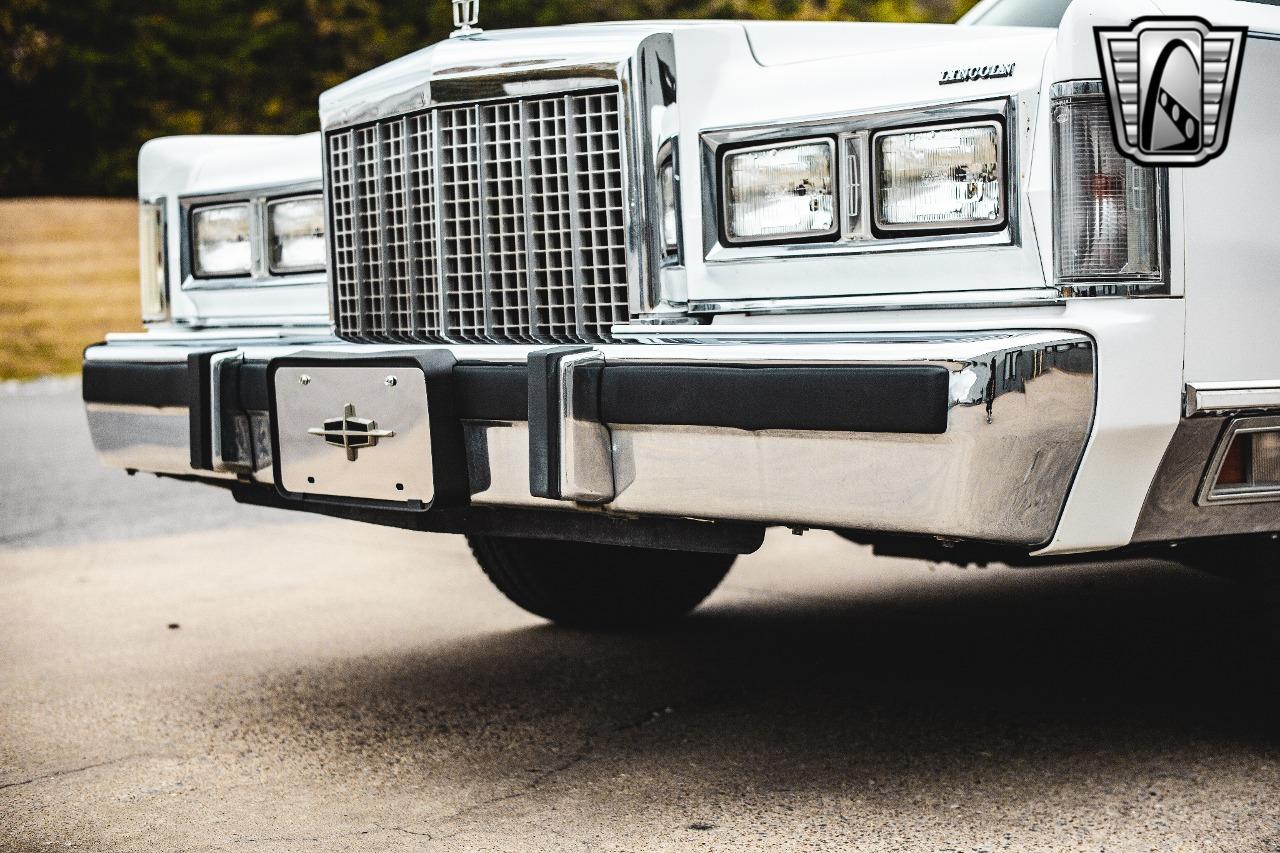 1985 Lincoln Town Car