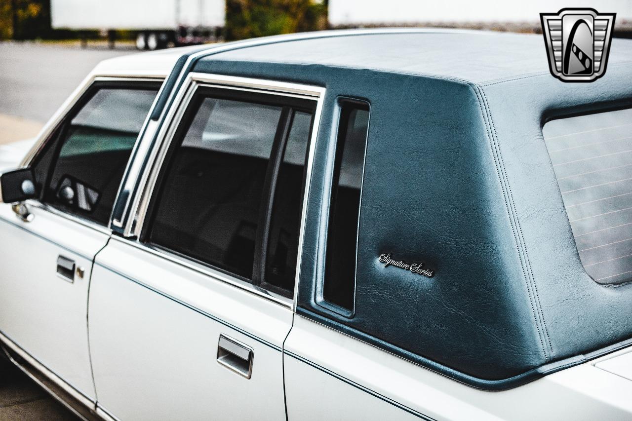 1985 Lincoln Town Car