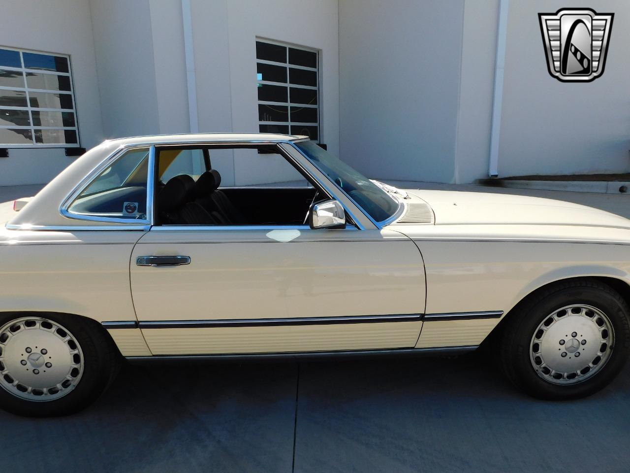 1987 Mercedes - Benz 560SL