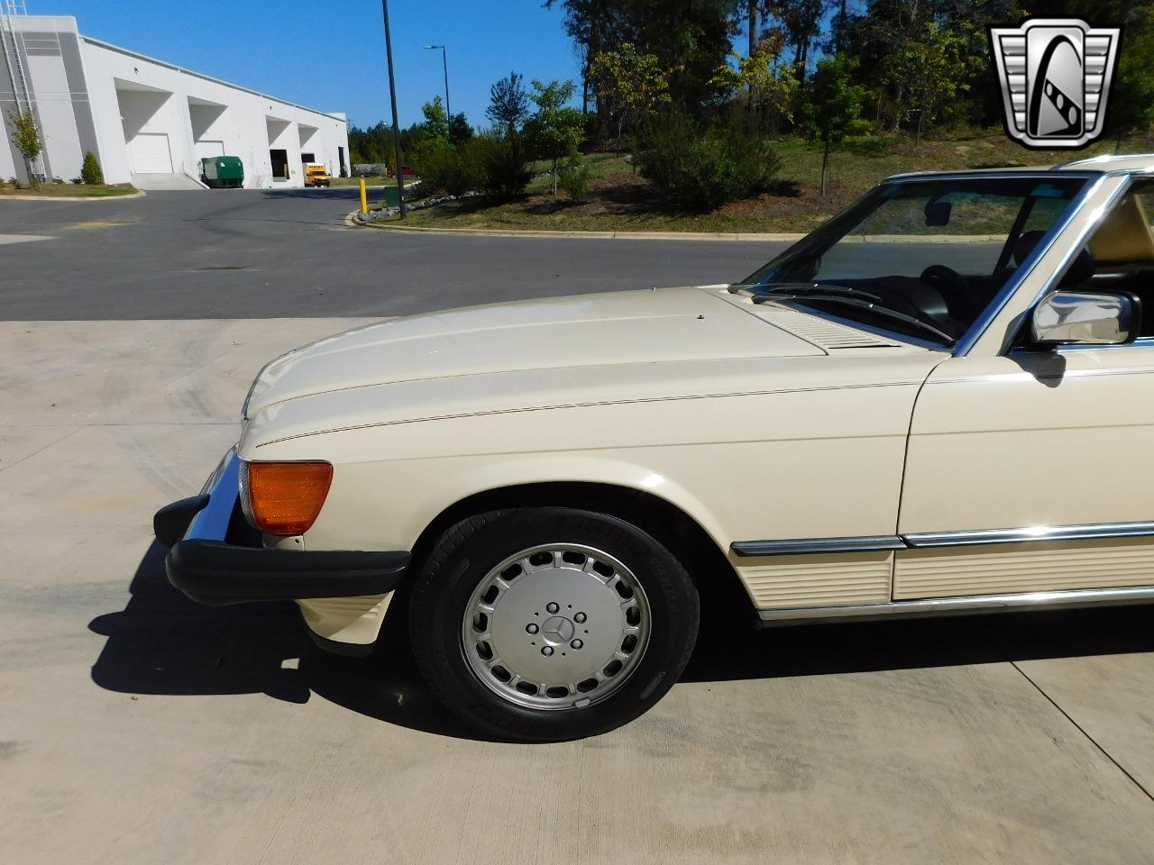 1987 Mercedes - Benz 560SL