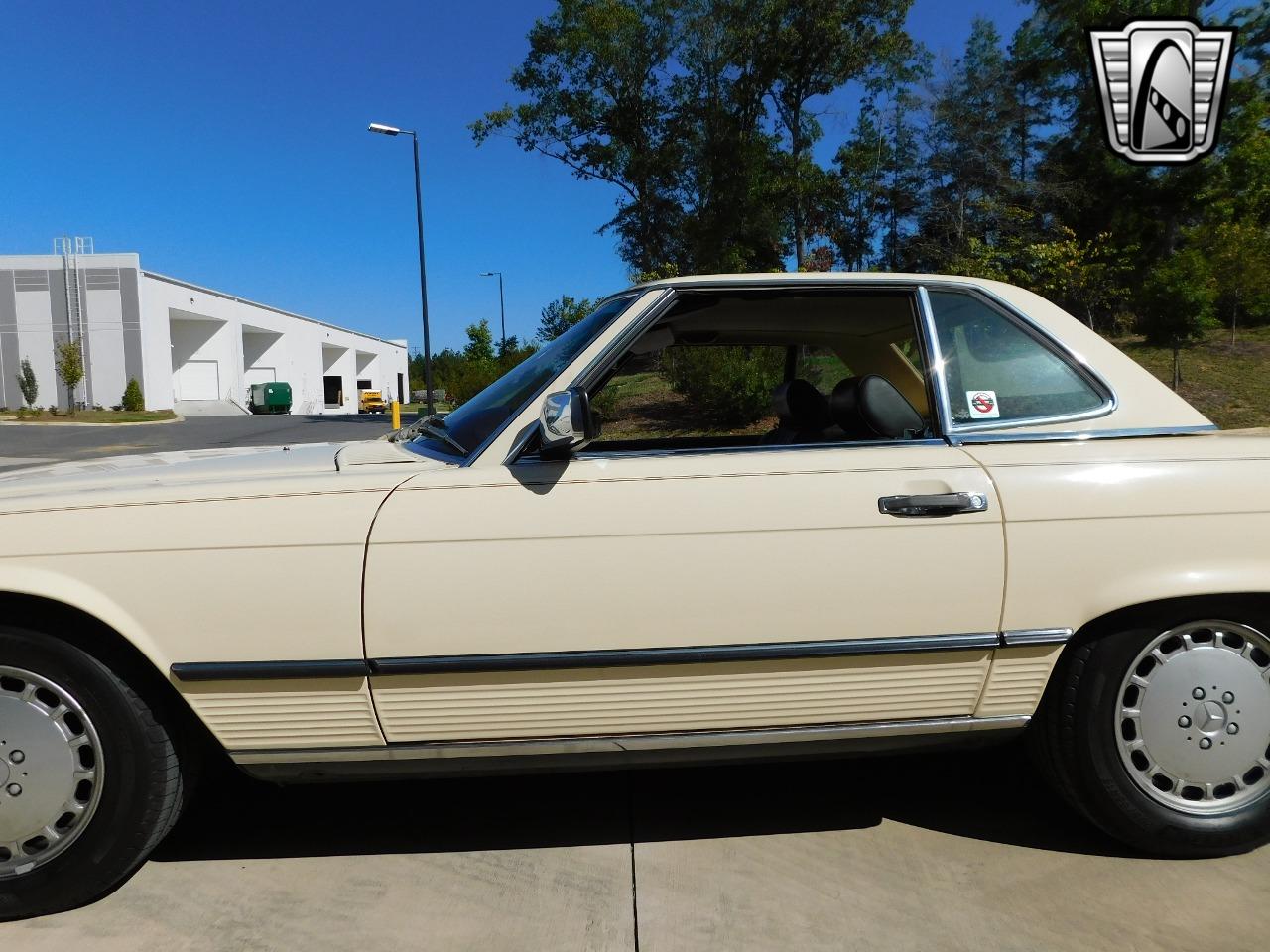 1987 Mercedes - Benz 560SL