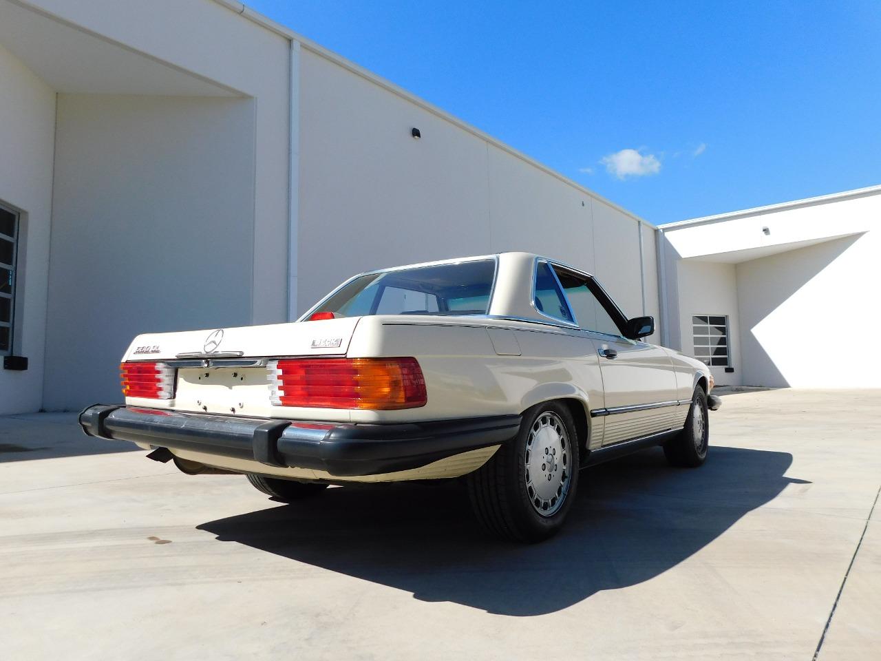 1987 Mercedes - Benz 560SL