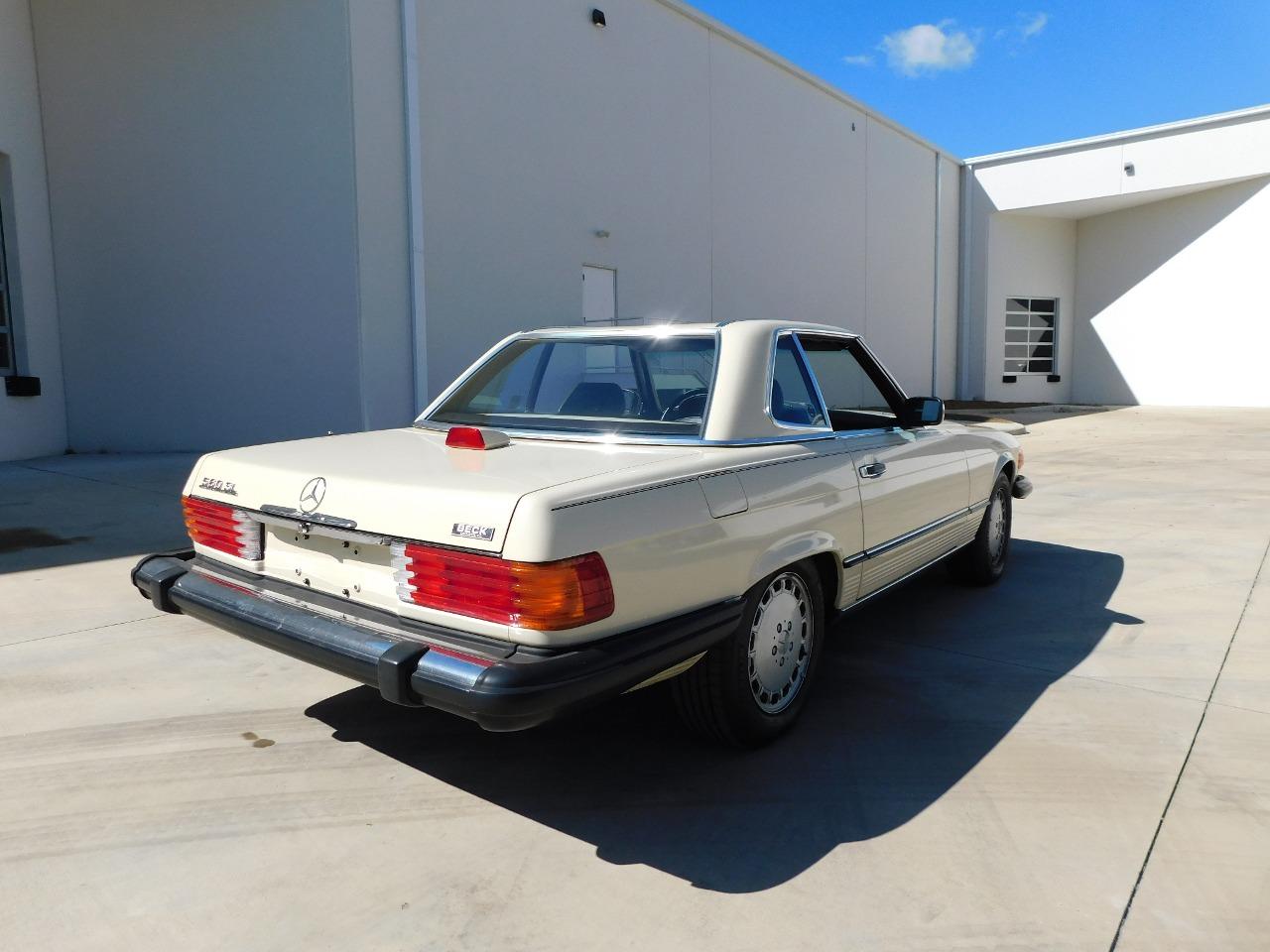 1987 Mercedes - Benz 560SL