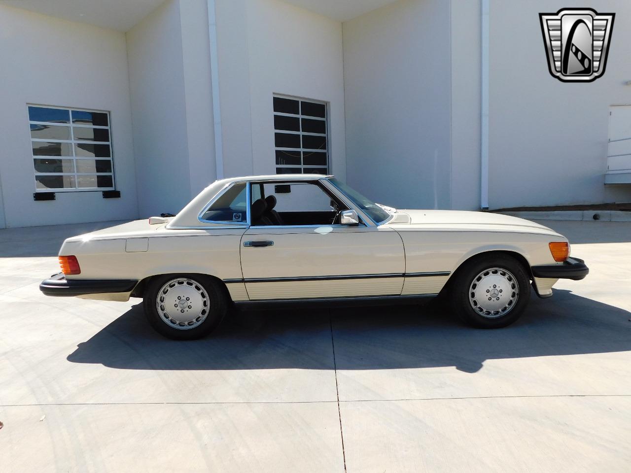 1987 Mercedes - Benz 560SL