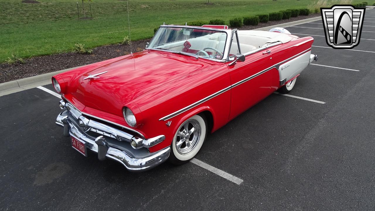 1954 Ford Crestline