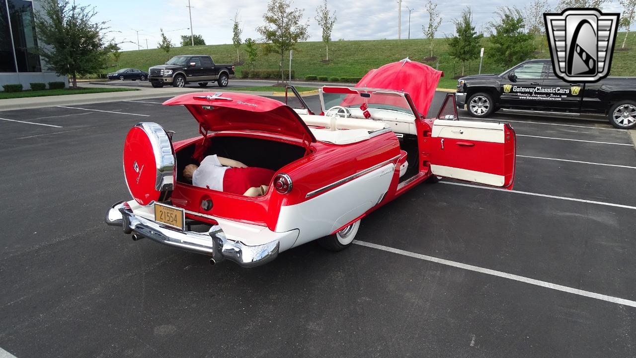 1954 Ford Crestline