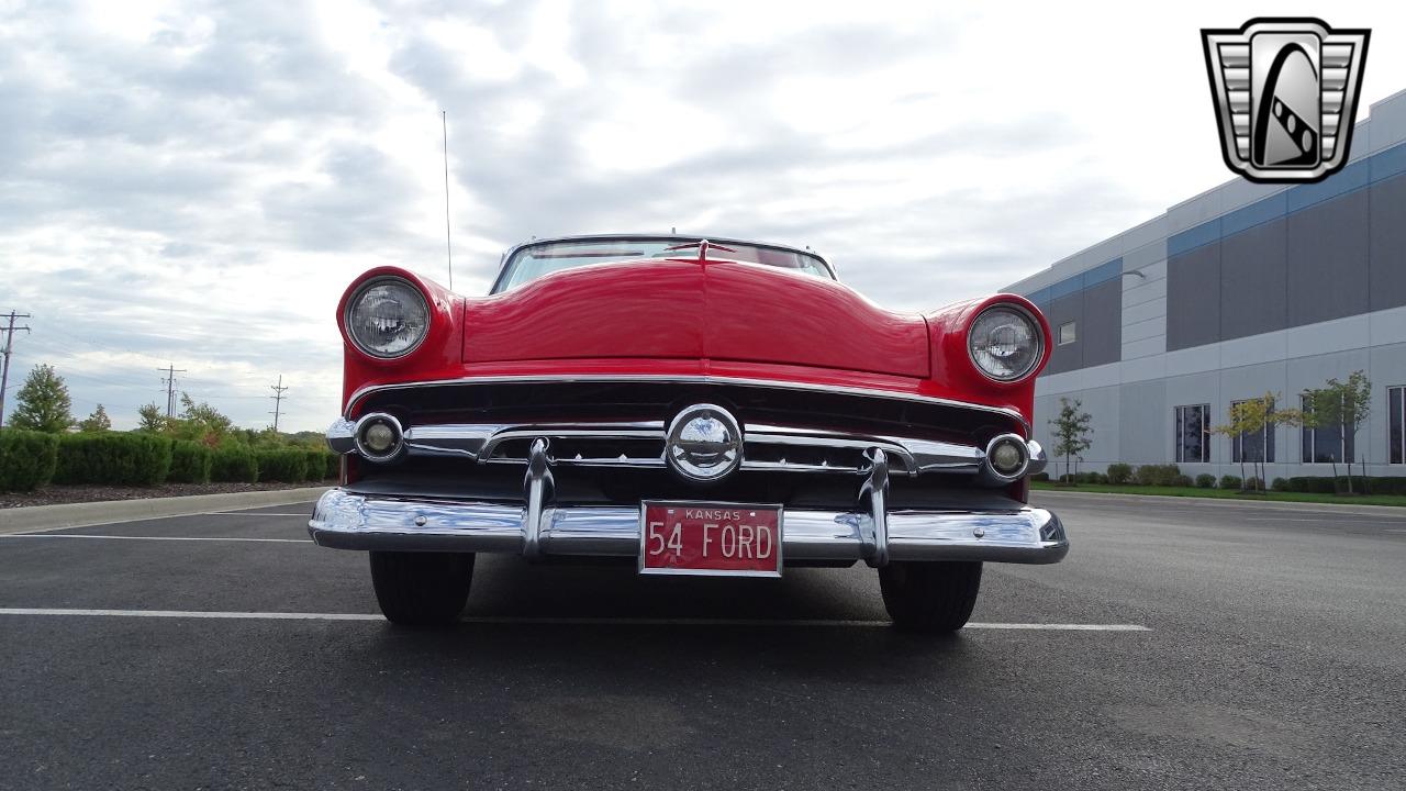 1954 Ford Crestline