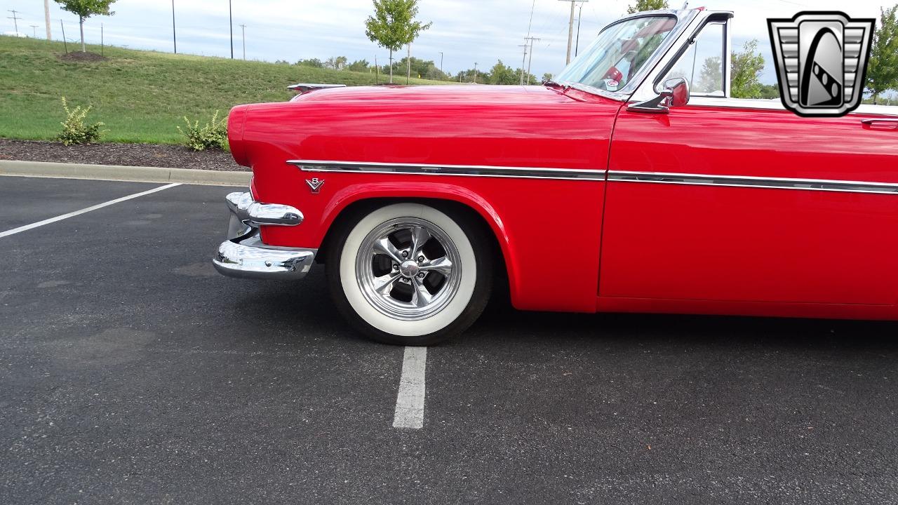 1954 Ford Crestline