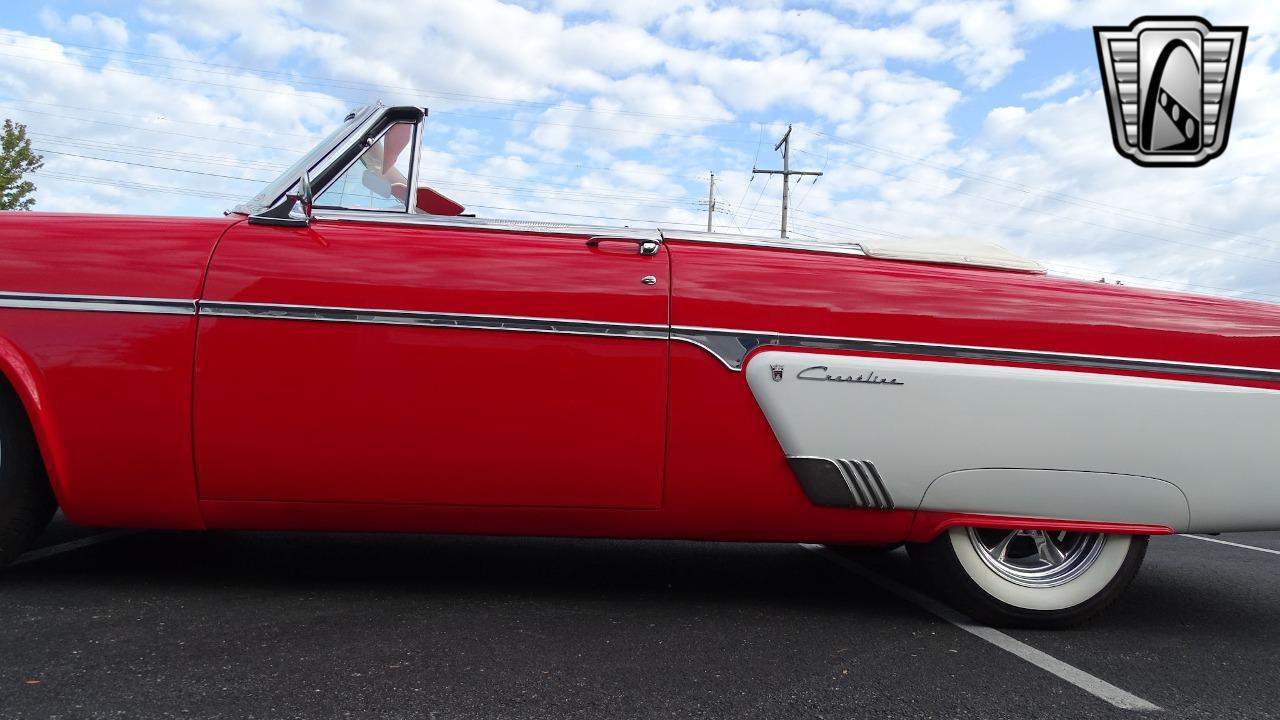 1954 Ford Crestline