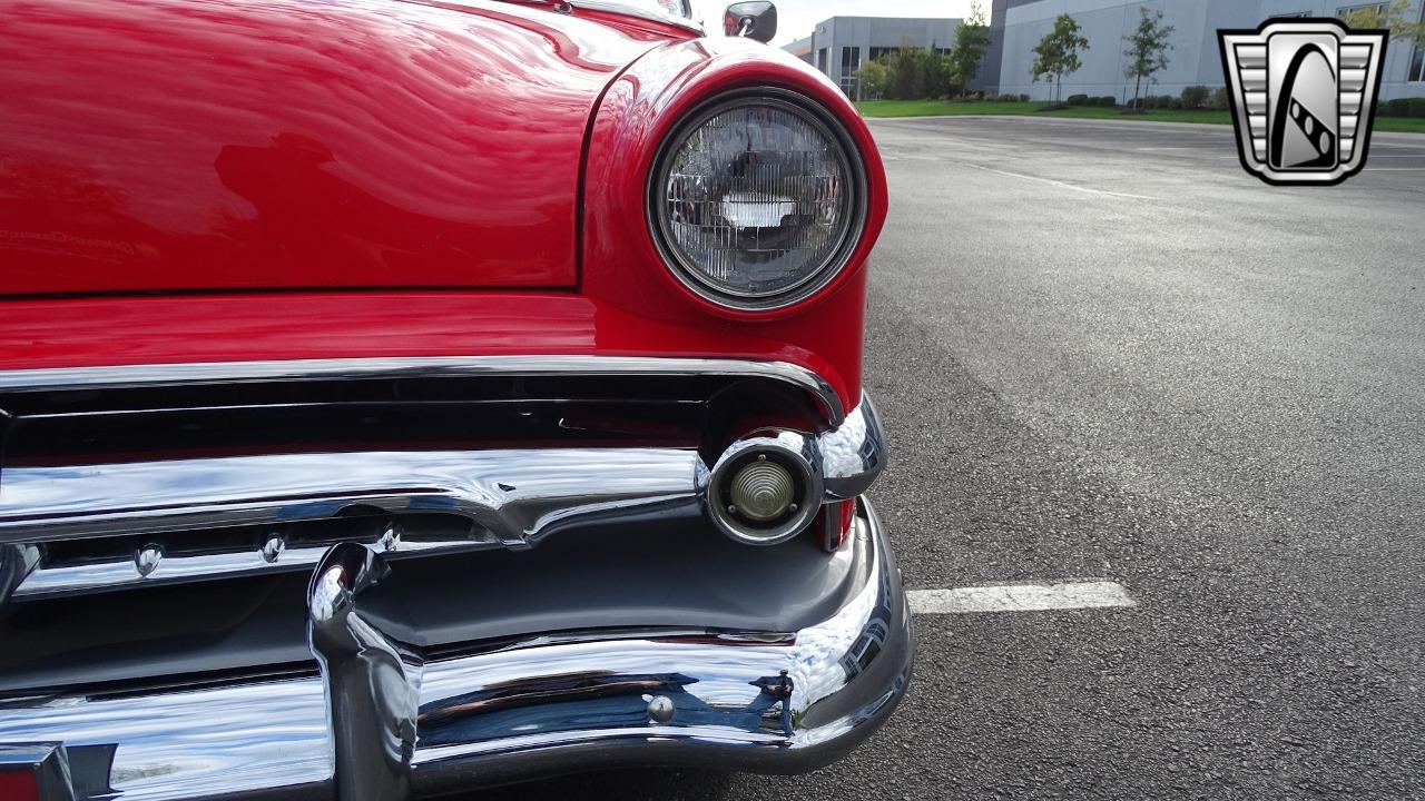 1954 Ford Crestline