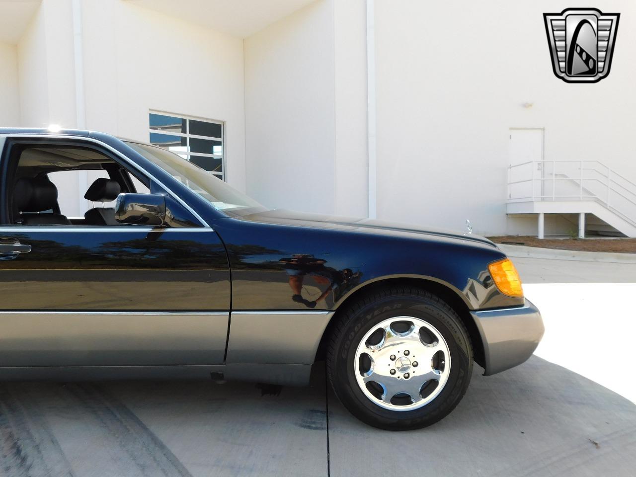 1992 Mercedes - Benz 300SE