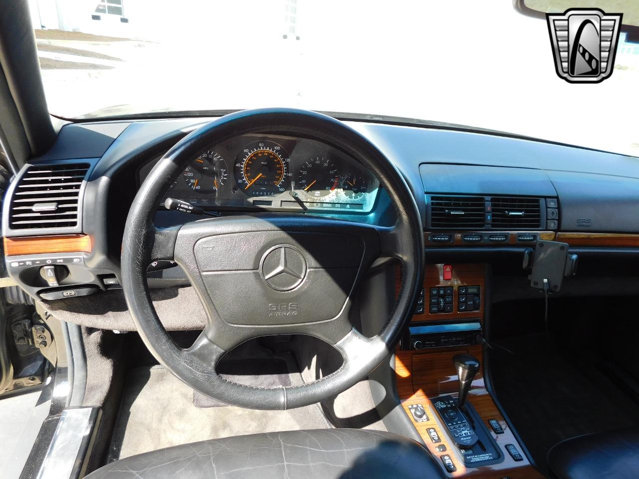 1992 Mercedes - Benz 300SE