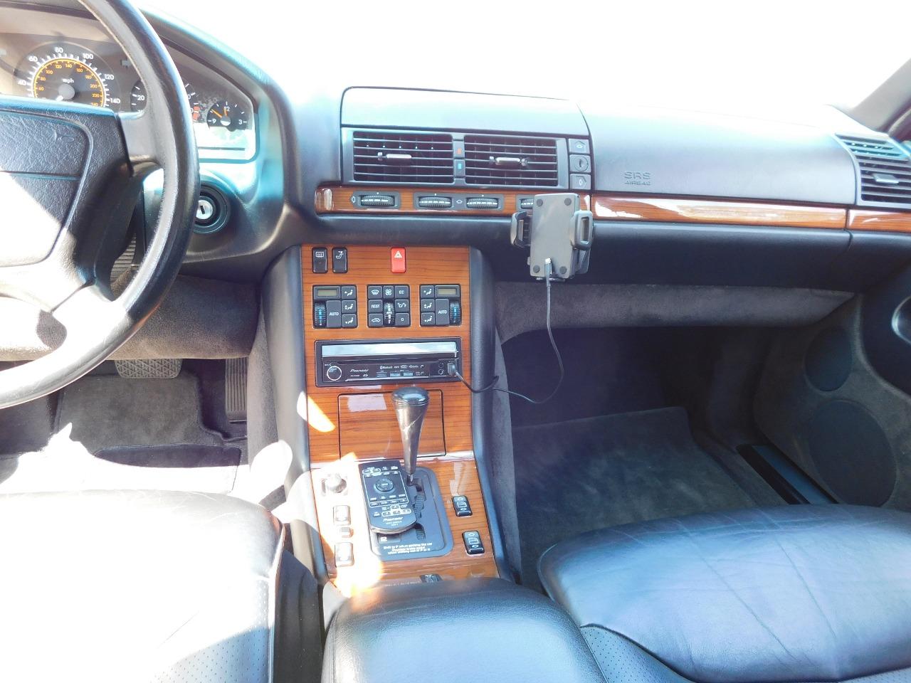 1992 Mercedes - Benz 300SE