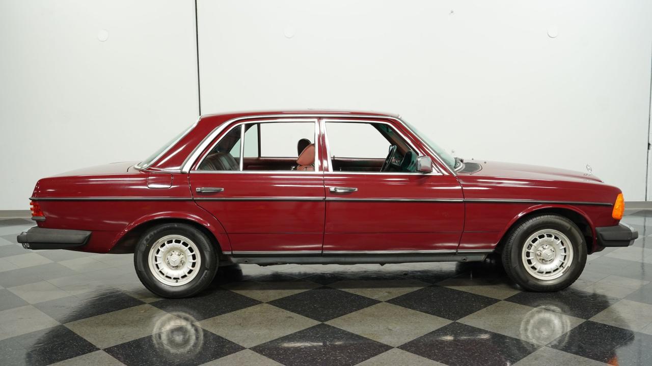 1983 Mercedes - Benz 240D