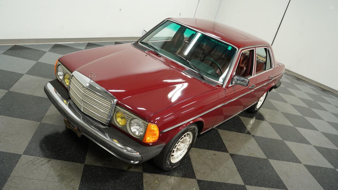 1983 Mercedes - Benz 240D