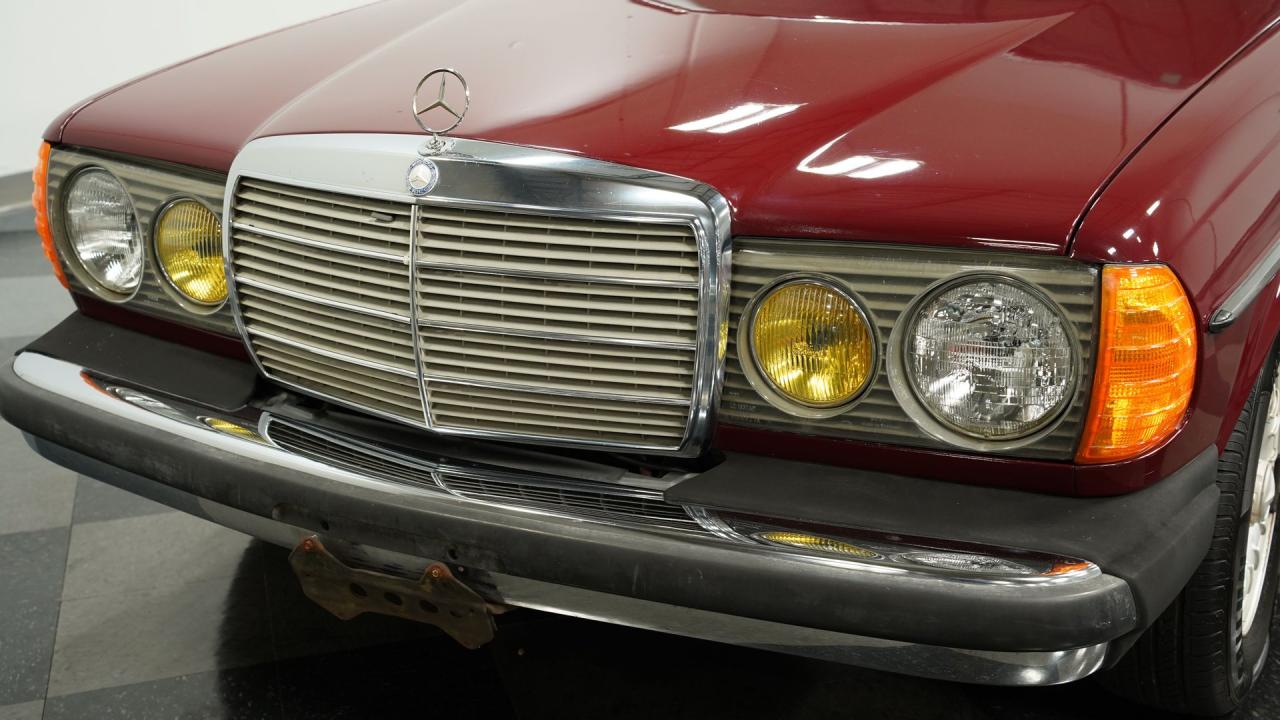 1983 Mercedes - Benz 240D