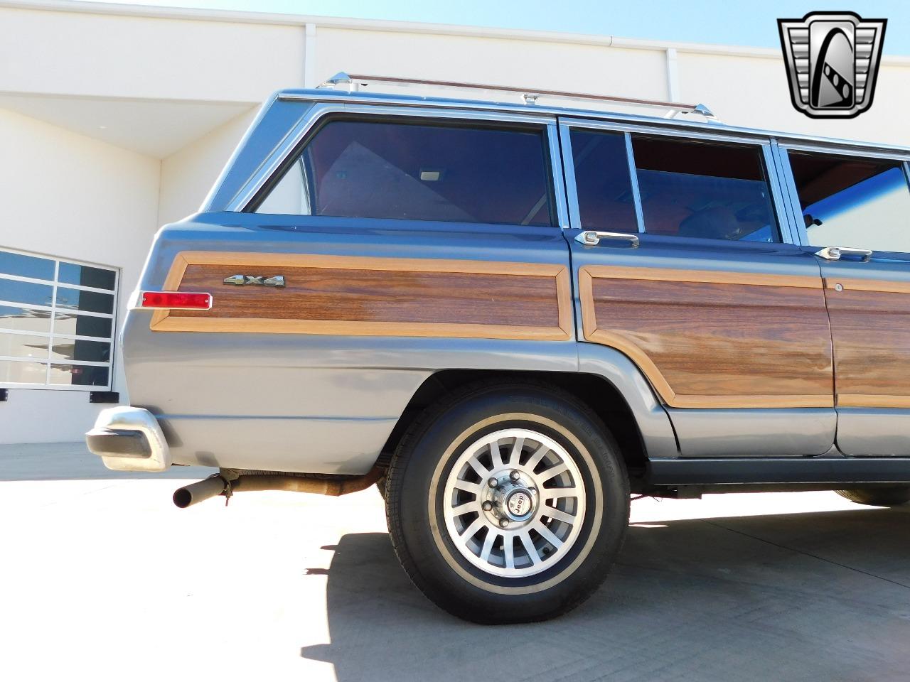 1991 Jeep Grand Wagoneer