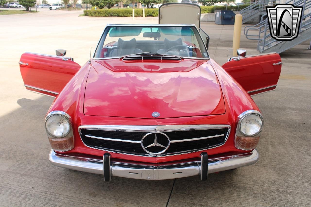 1971 Mercedes - Benz 280SL