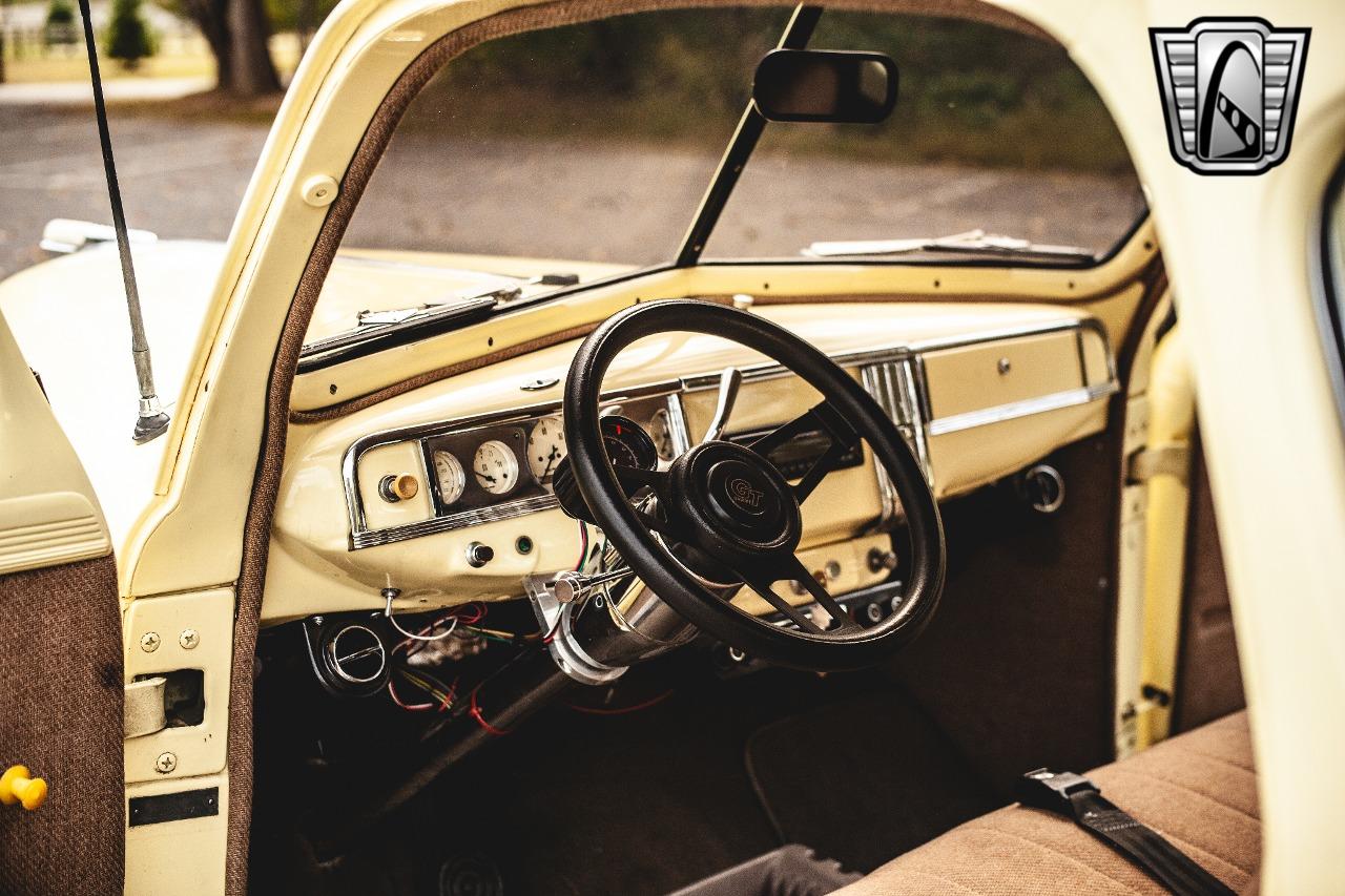 1948 Plymouth Deluxe