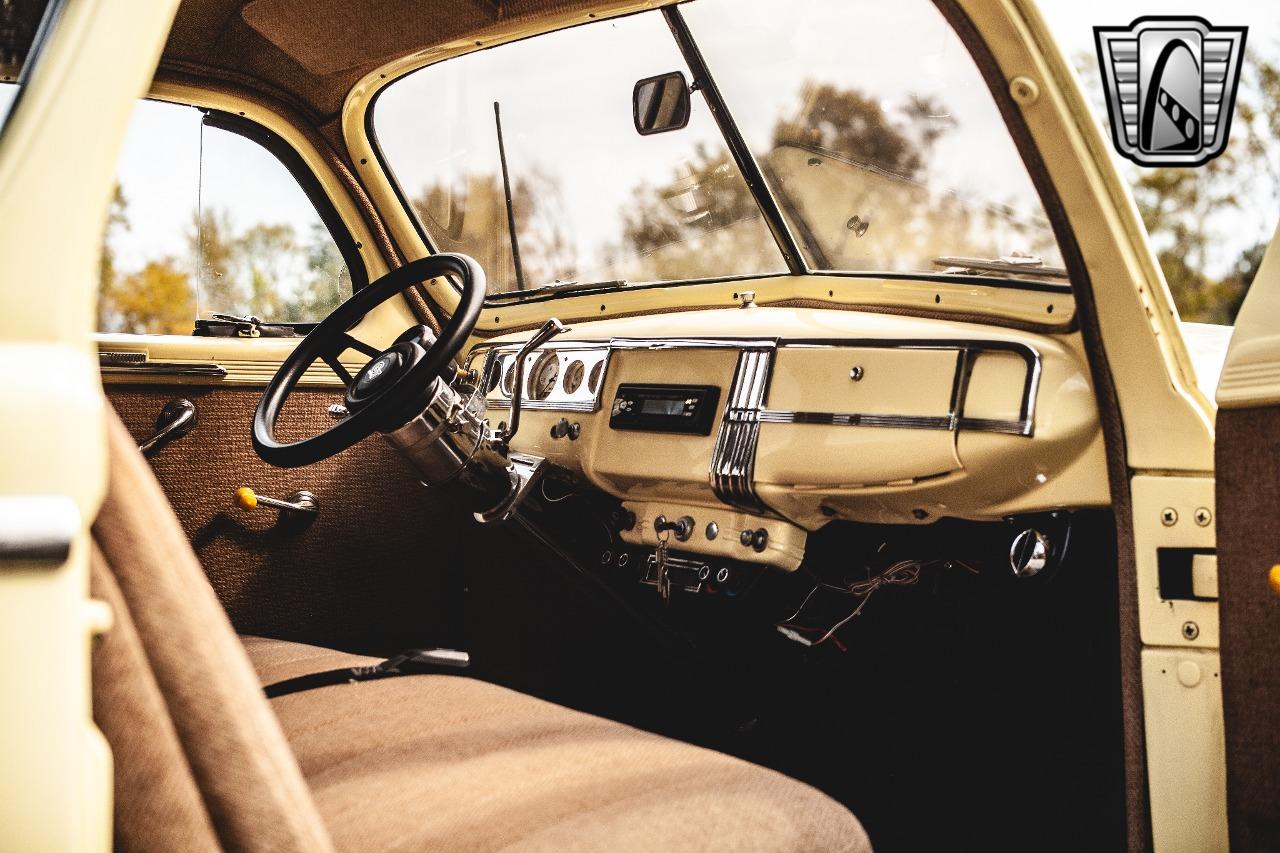 1948 Plymouth Deluxe