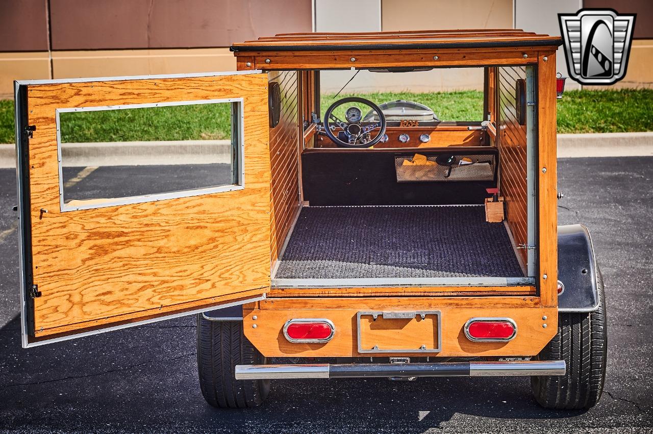 1934 Chevrolet Woody