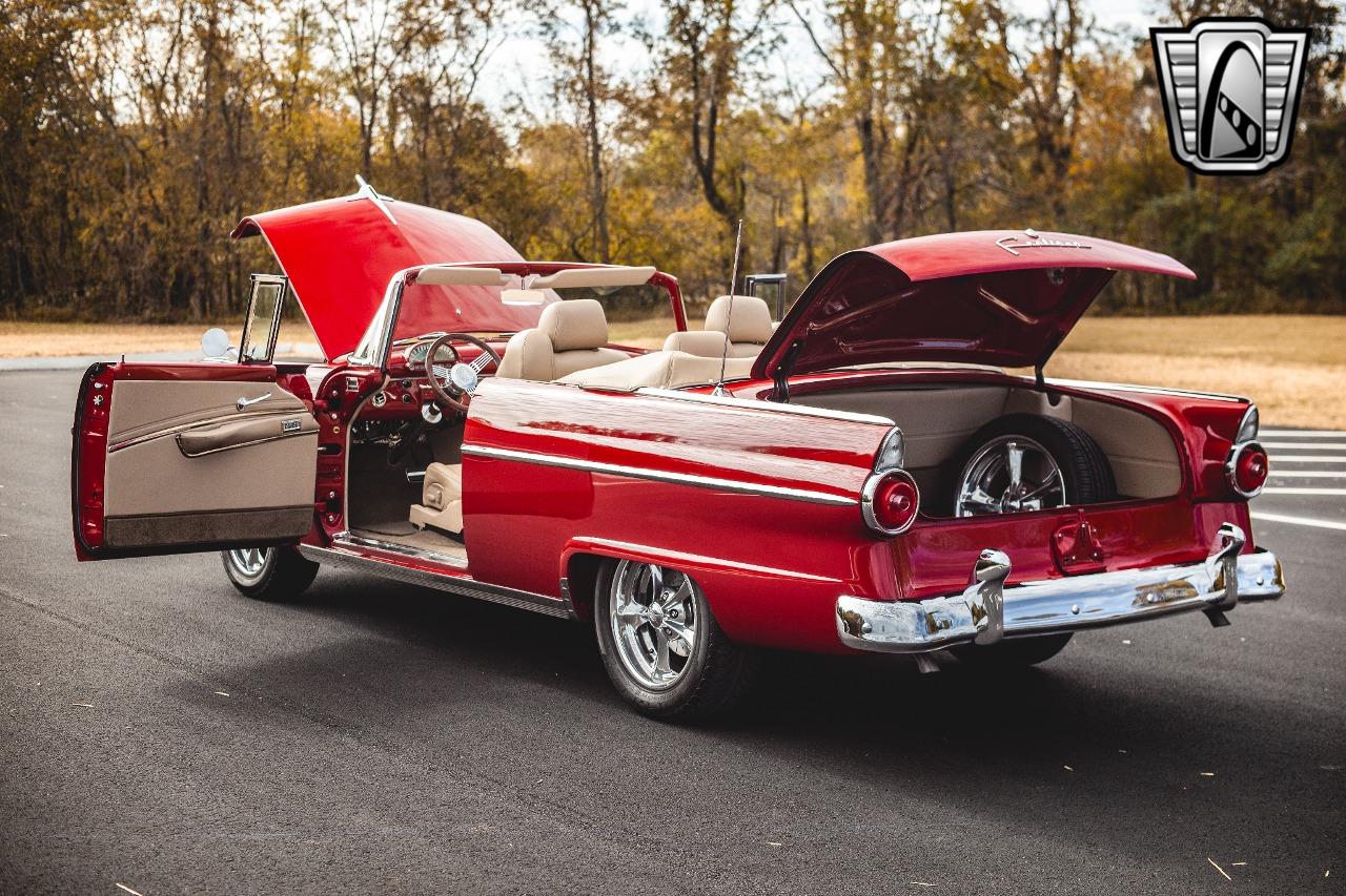 1955 Ford Sunliner