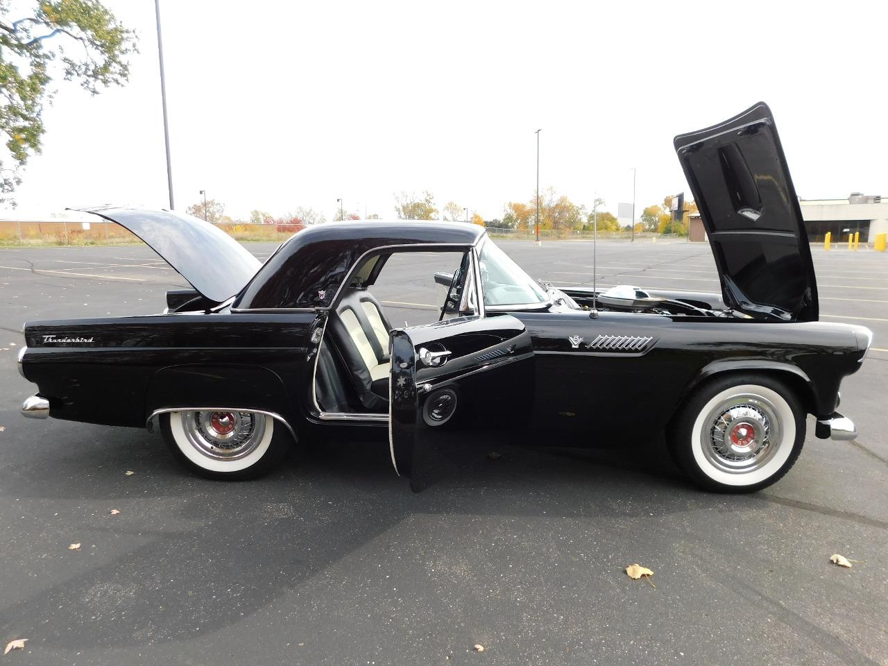 1955 Ford Thunderbird