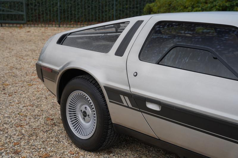 1982 DeLorean DMC-12