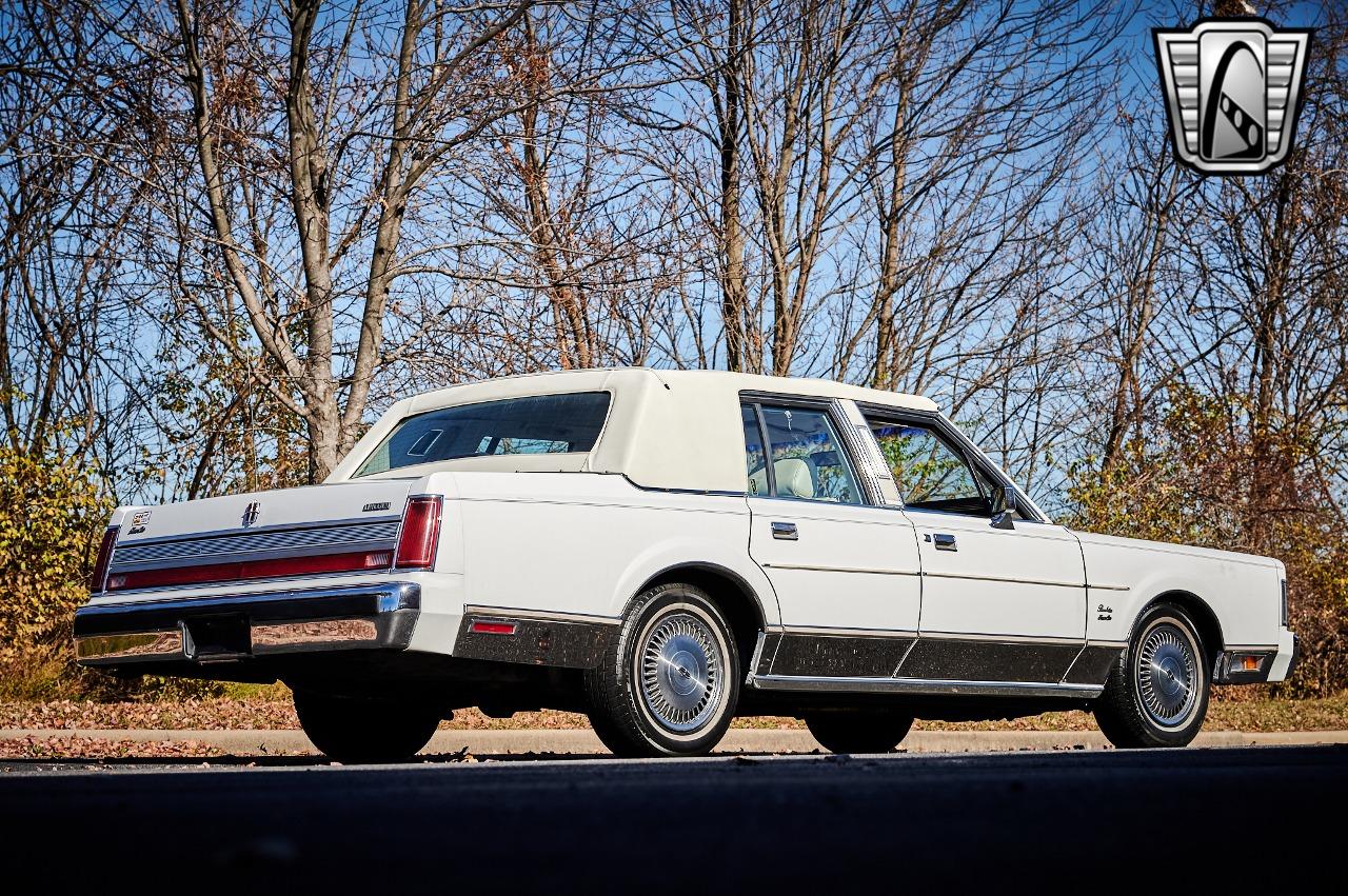 1989 Lincoln Town Car