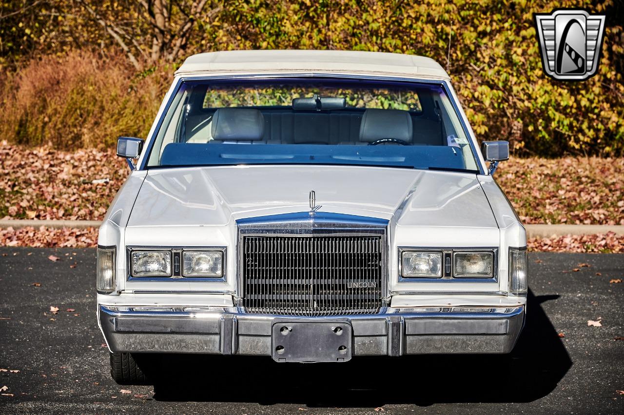 1989 Lincoln Town Car