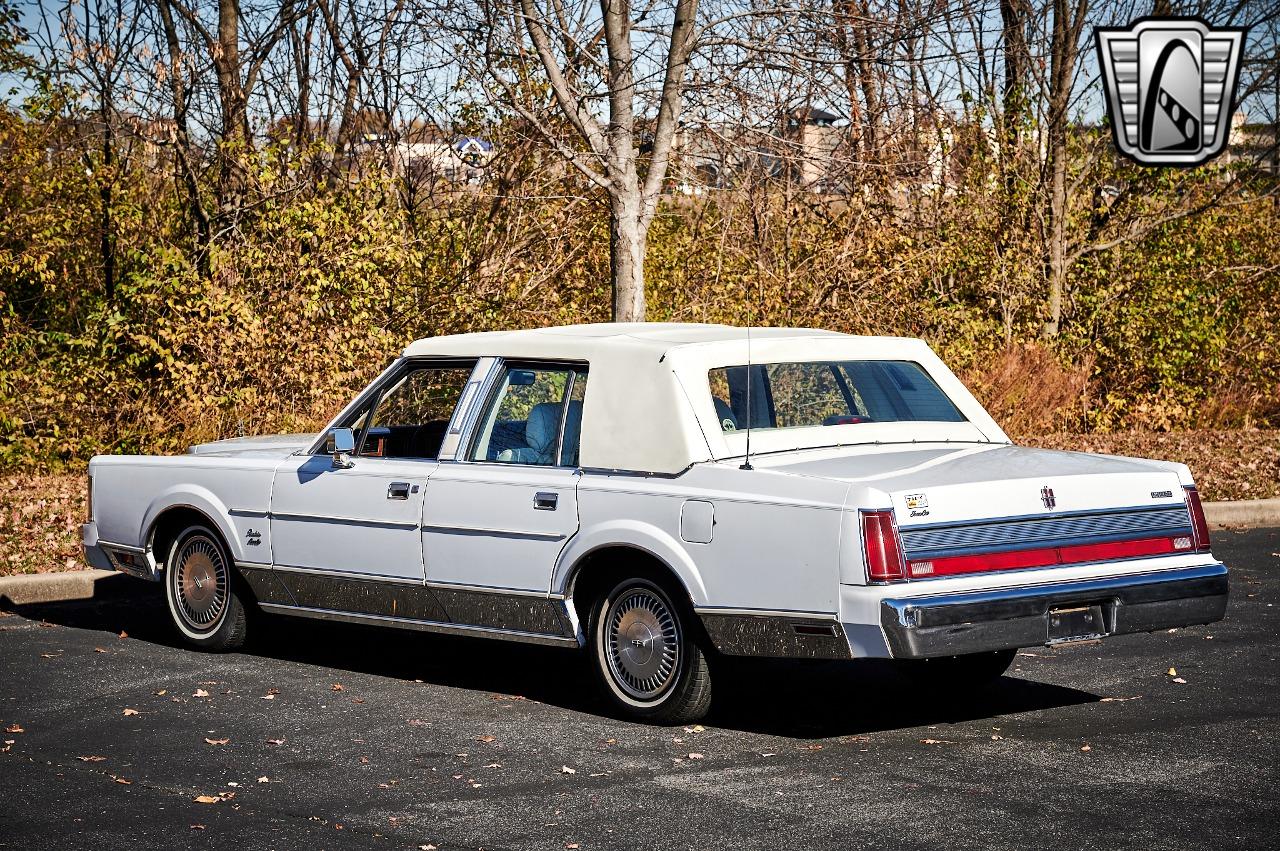 1989 Lincoln Town Car